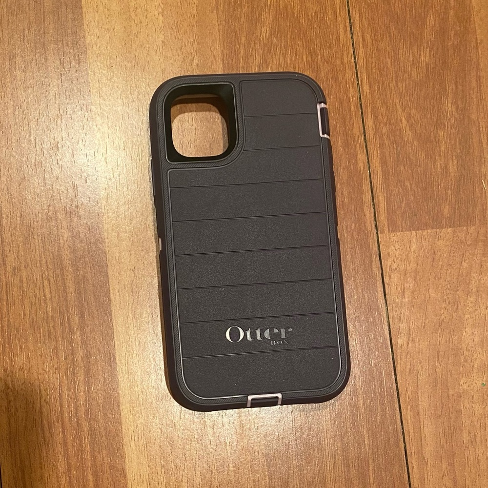 Otter box case in purple… size: iphone 11